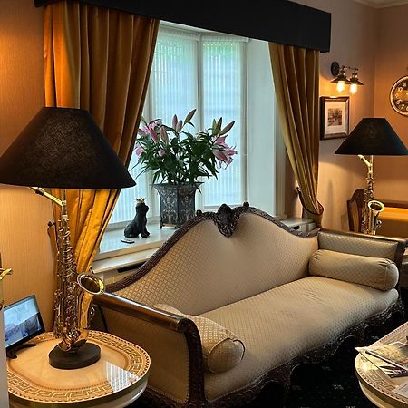 Chester House Guest House Luaran gambar The interior of the hotel