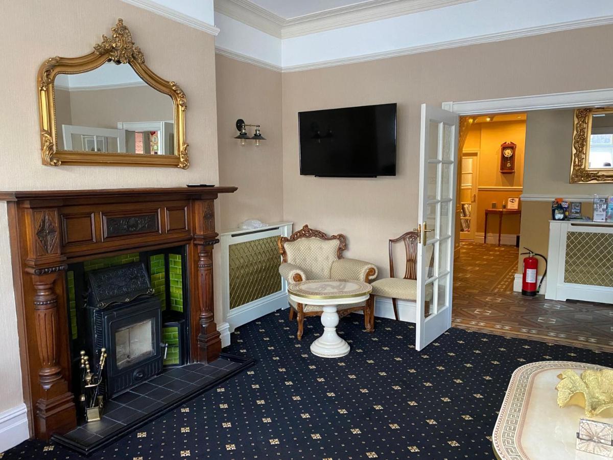 Chester House Guest House Luaran gambar The interior of the hotel