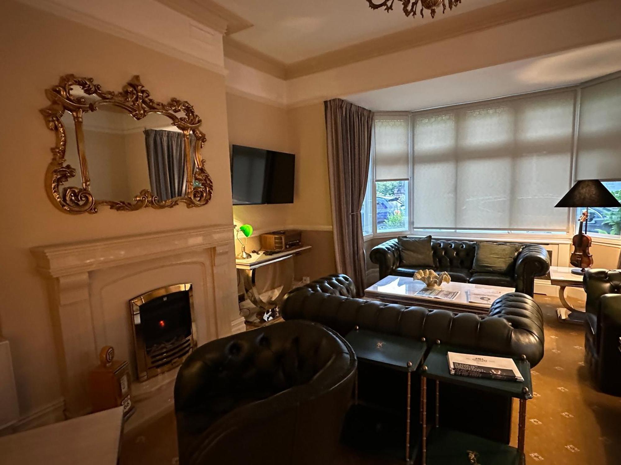 Chester House Guest House Luaran gambar The living room of a typical apartment