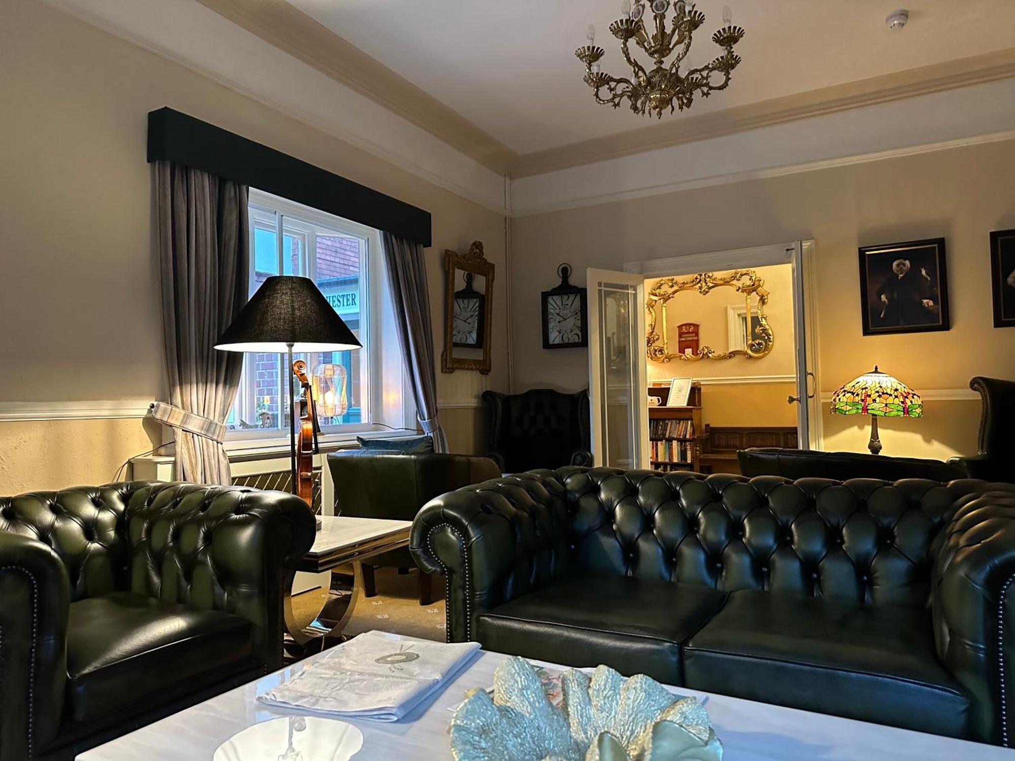 Chester House Guest House Luaran gambar The interior of the hotel