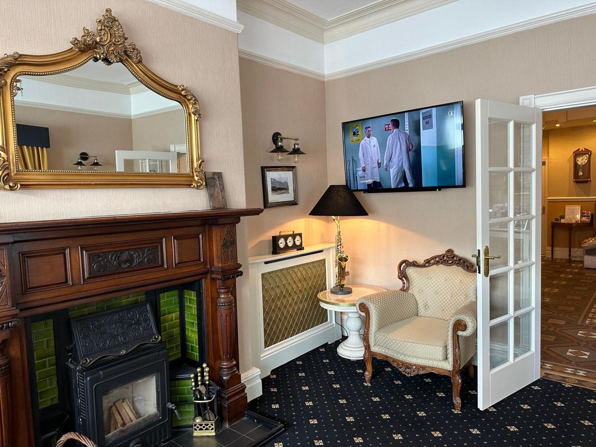 Chester House Guest House Luaran gambar The hotel's interior