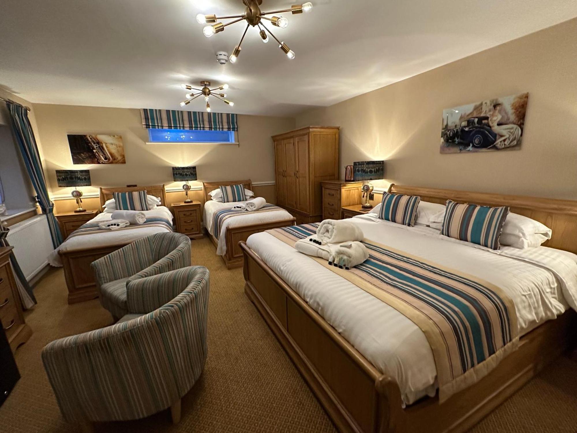 Chester House Guest House Luaran gambar Family room at the hotel